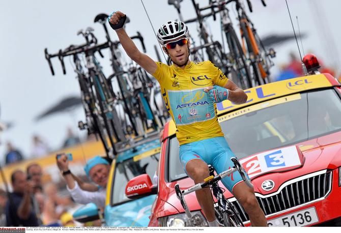 Vincenzo Nibali wins stage 18