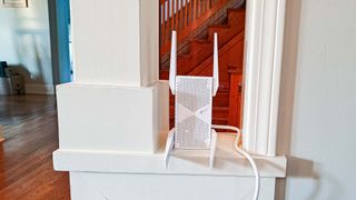 TP-Link RE655BE extender plugged in