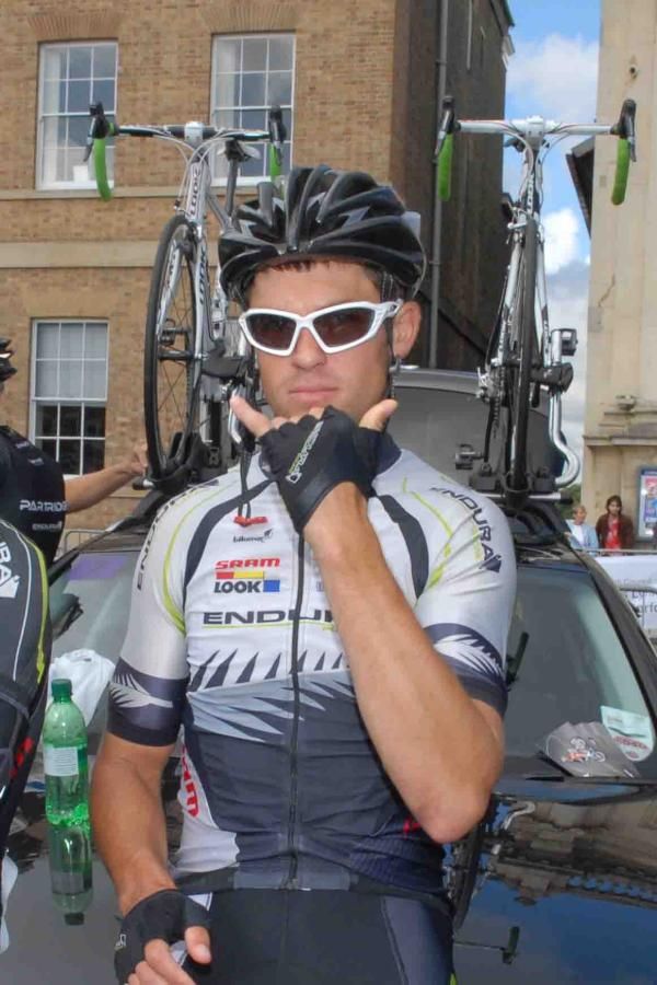 Jack Bauer (Endura Racing) gives a greeting.
