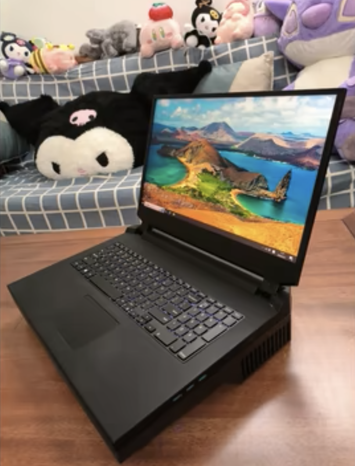 Modder puts desktop-grade RTX 4090 card into custom laptop. Machine weighs as much as small dog