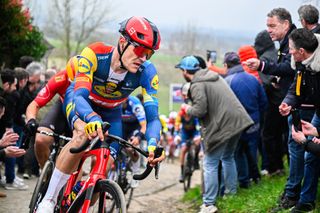 Stuyven, Lidl-Trek delighted with second behind 'on another level' Van der Poel at E3
