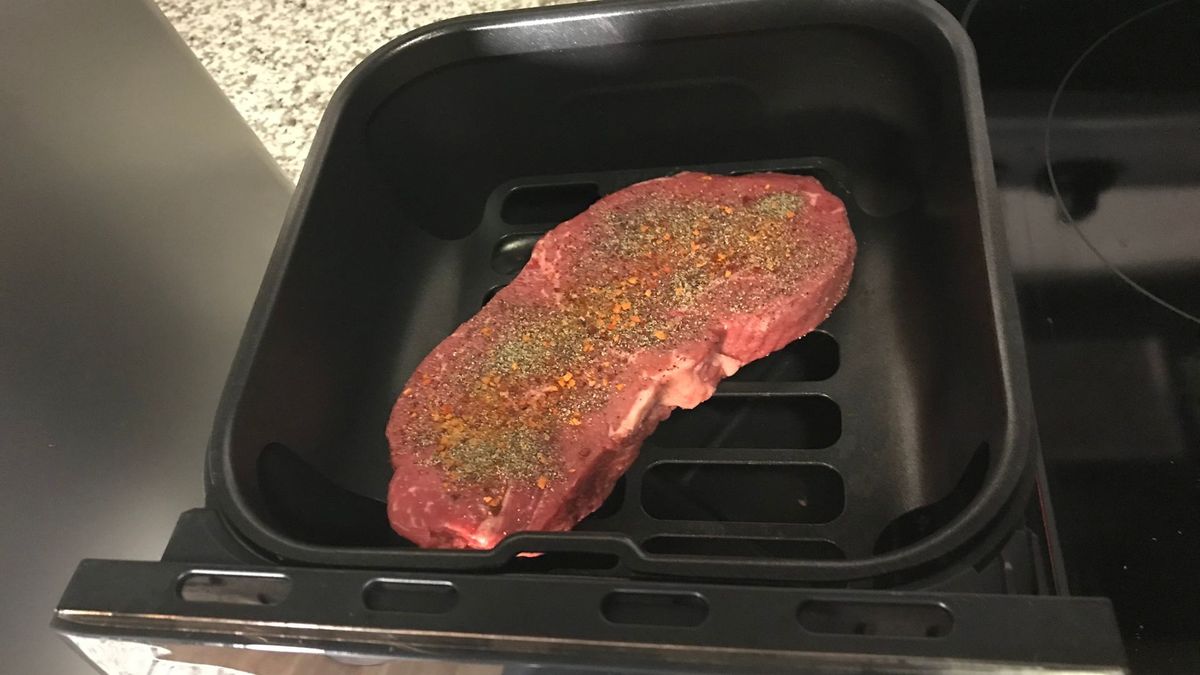 raw steak in the dreo chekmaker