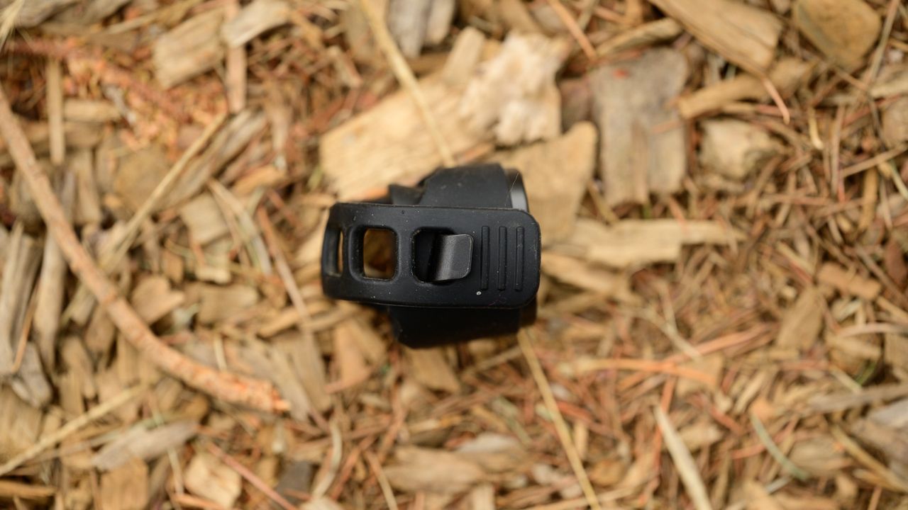 Bryton Gardia R300L mounting