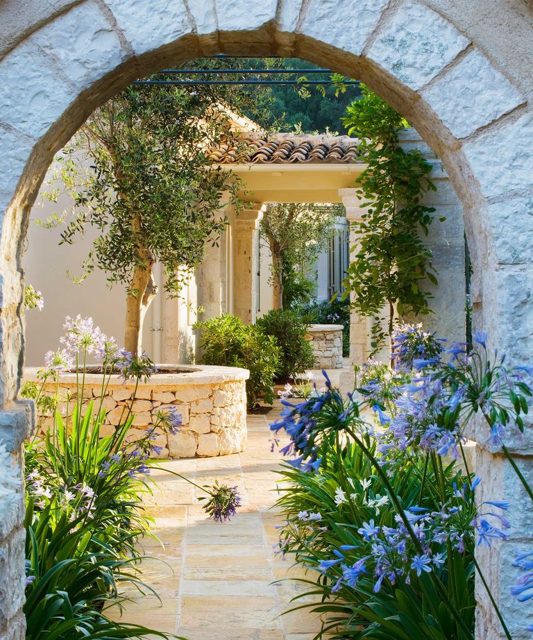 Greek garden ideas: 14 layout, planting and styling tips to create a ...