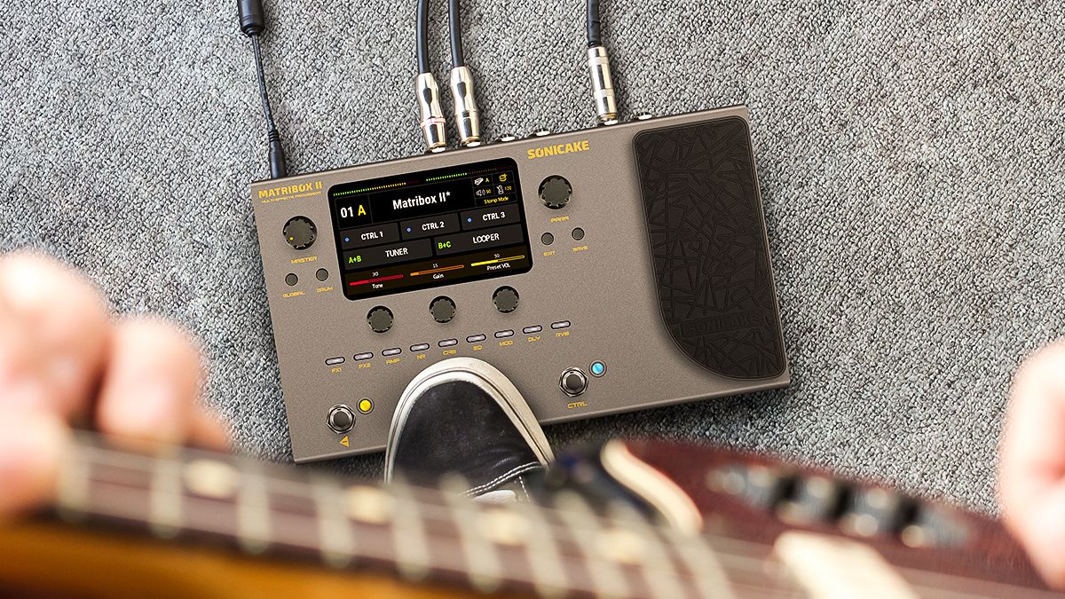 SONICAKE Matribox II Pro Modeling Preamp Pedal – Guitar/Bass IR Cabinets & Expression Control (Open Box)