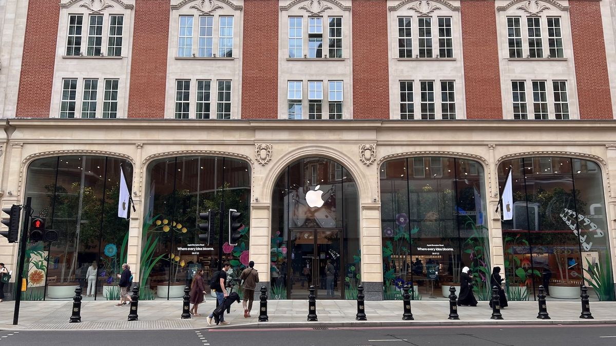 Apple Store Near Me And Gold Generator