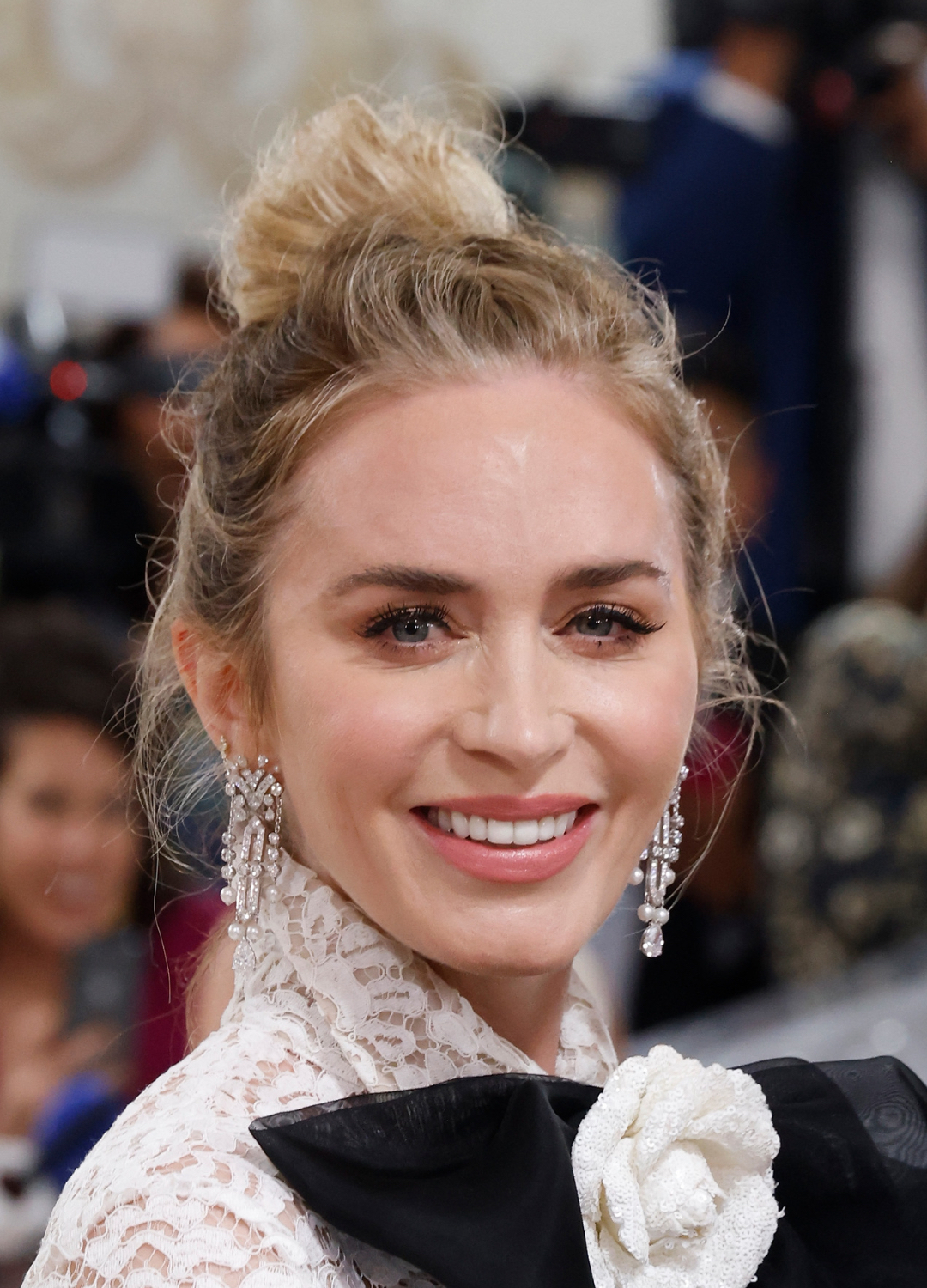 Emily Blunt attends the 2023 Costume Institute Benefit celebrating "Karl Lagerfeld: A Line of Beauty" at Metropolitan Museum of Art on May 01, 2023 in New York City