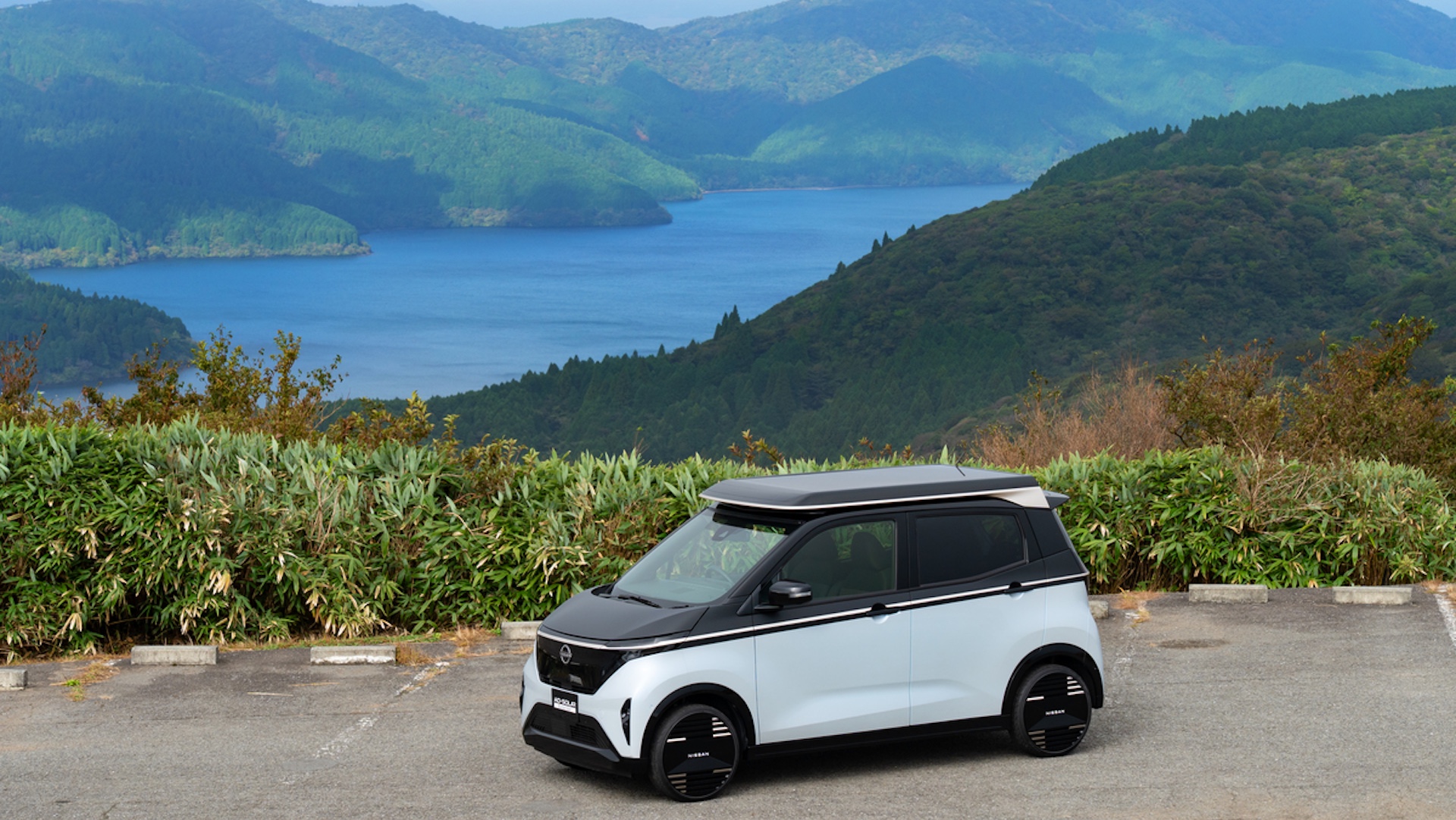 Nissan Solar Roof