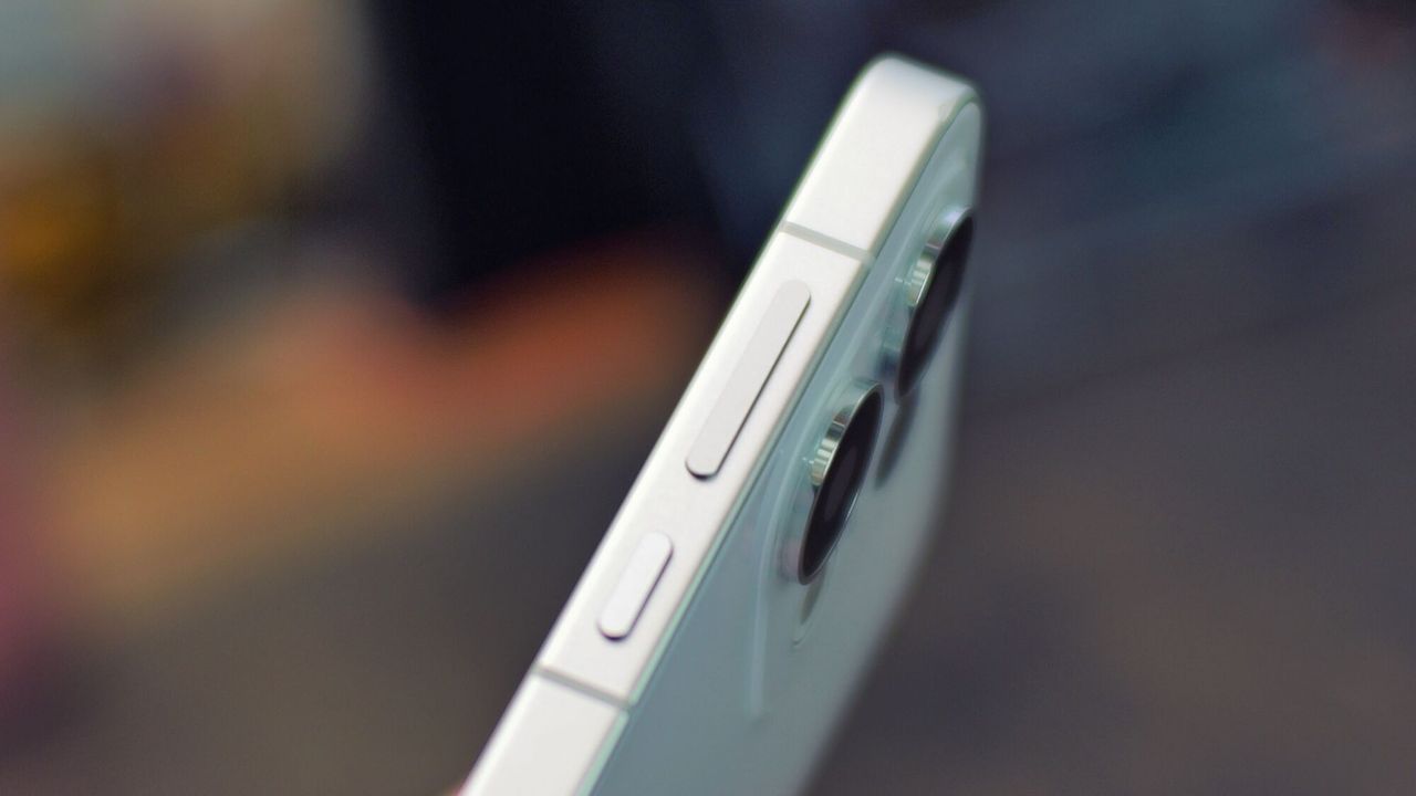 Oppo Reno 16 Pro smartphone in silver