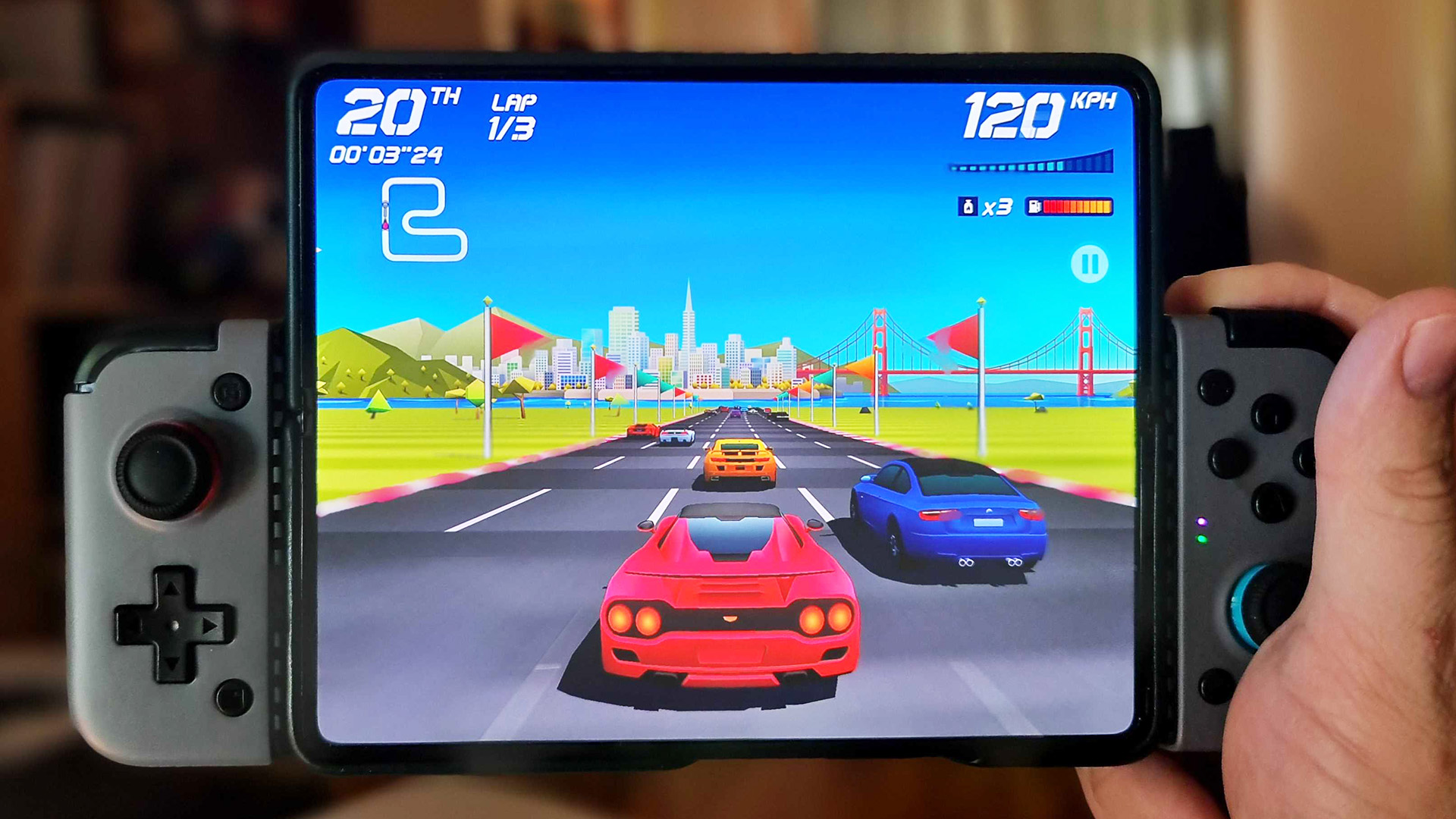 Gaming on Samsung Galaxy Z Fold 3