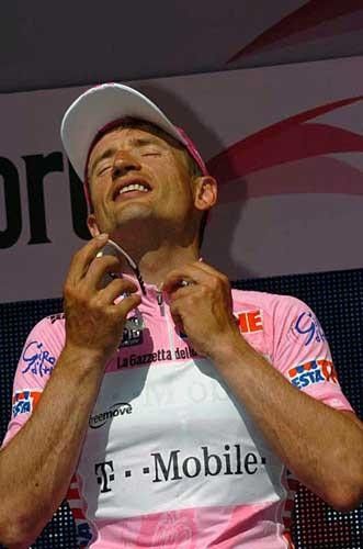 T-Mobile's Serguei Gonchar makes sure he's good to go on the podium
