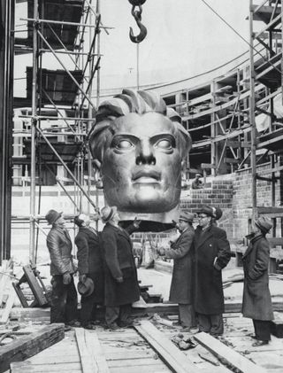 Vyacheslav Andreyev’s sculpture for the Soviet Pavilion for the 1939 World’s Fair, by Boris Iofan