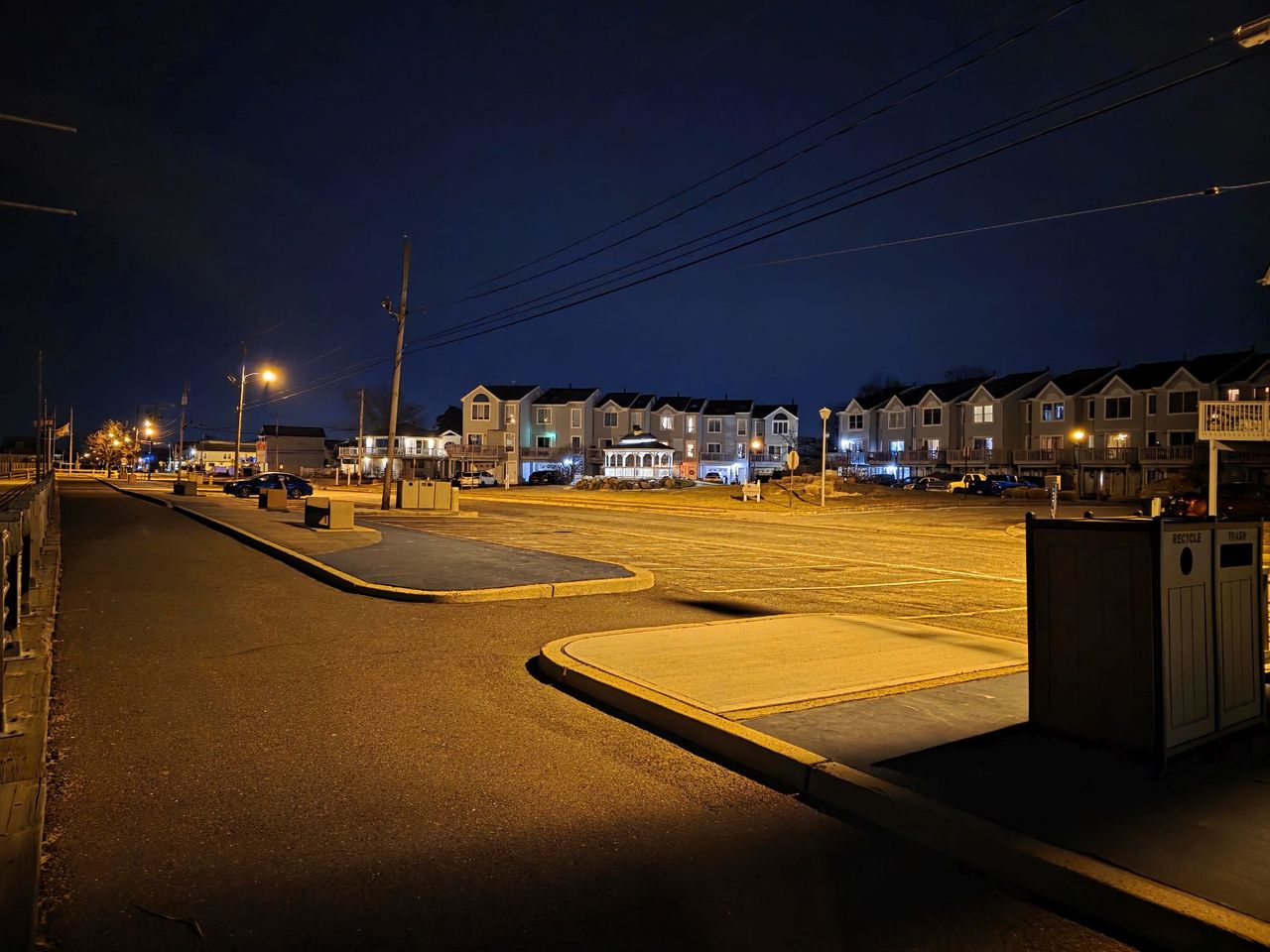 Samsung Galaxy S25 Ultra low light sample.