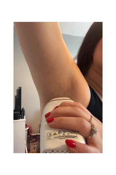 Associate E-Commerce Editor Brooke Knappenberger tests the