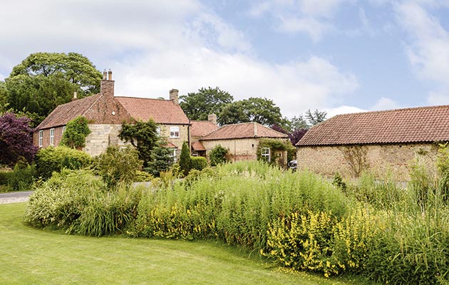 Savills_-Hall-Farm_-_895_000_1__157365751_237193402.jpg