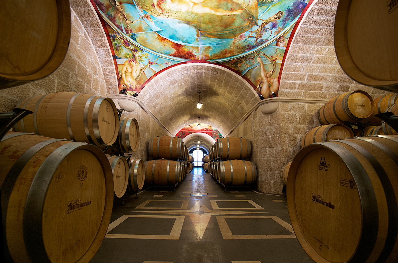 Mastroberardino_Grotte-di-affinamento-delle-cantine-Mastroberardino.jpg