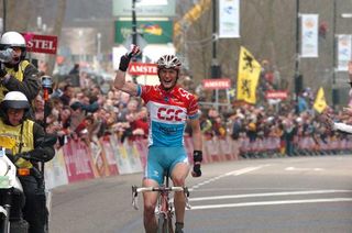 Frank Schleck benefitted from a disorganized chase to win the 2006 Amstel Gold Race