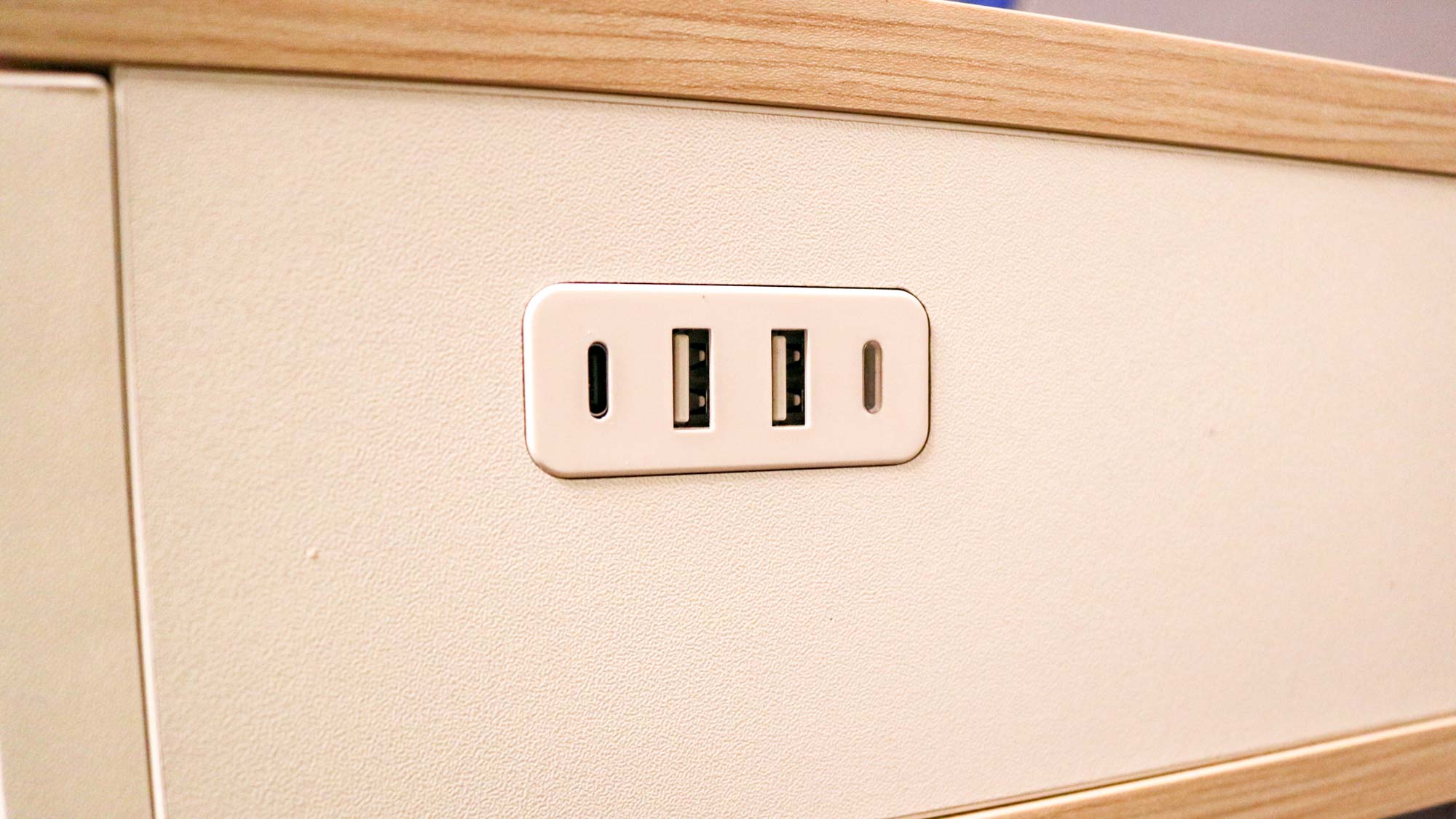 Realspace Smart Electric Height-Adjustable Desk USB ports