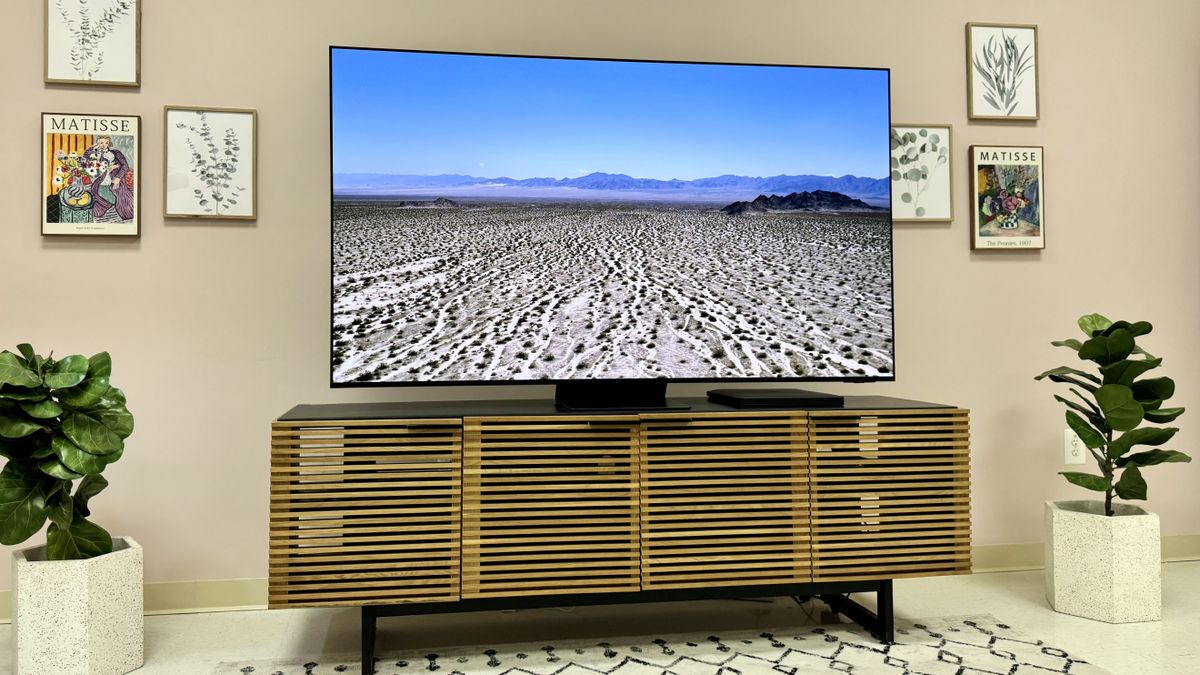 Samsung S95D OLED TV