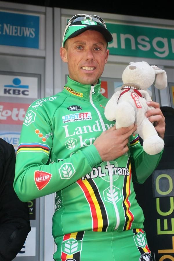 Sven Nys and his newest best friend.