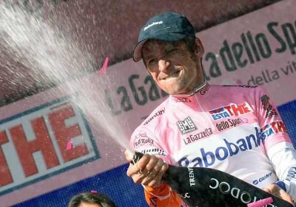 Denis Menchov (Rabobank) celebrates another day in the leader's jersey.