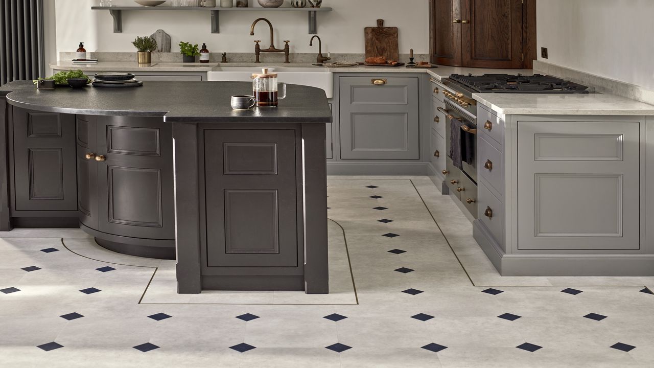 monochrome kitchen floor with diamond pattern