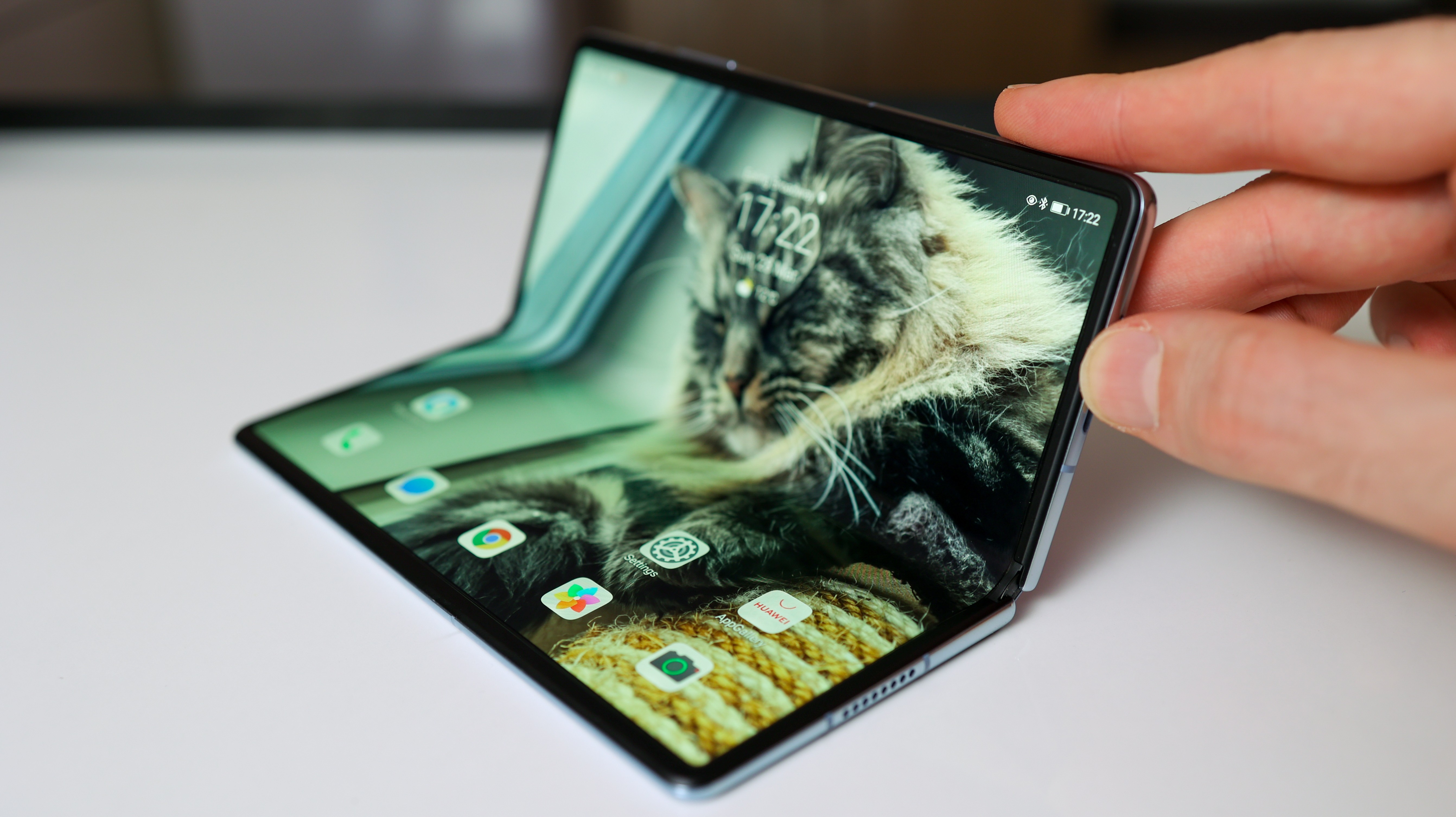 Huawei Mate X3 Hands-on: Foldable Hardware at its Best