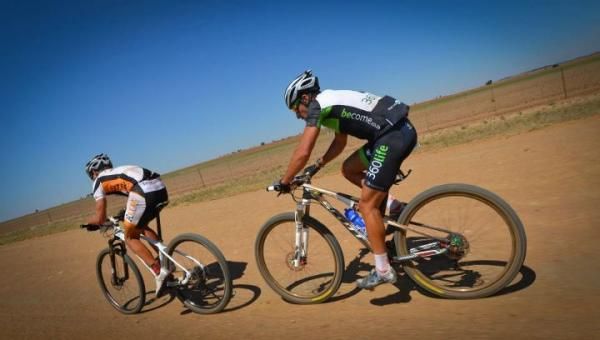 Jacques Rossouw (front) initiated the race-winning move and the experienced Kevin Evans was the only rider to respond.