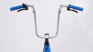 Mosh/Chopper bike: close up on handlebars
