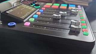 Rodecaster Pro II design