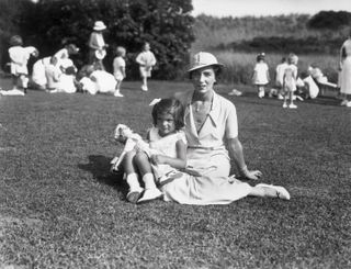 jackie bouvier and mom