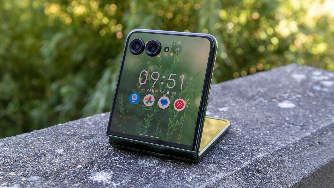 The Motorola Razr Plus 2024