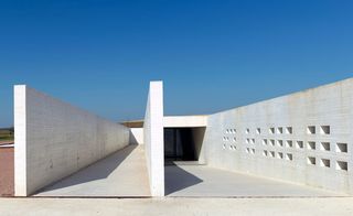 ﻿Access ramp to the museum