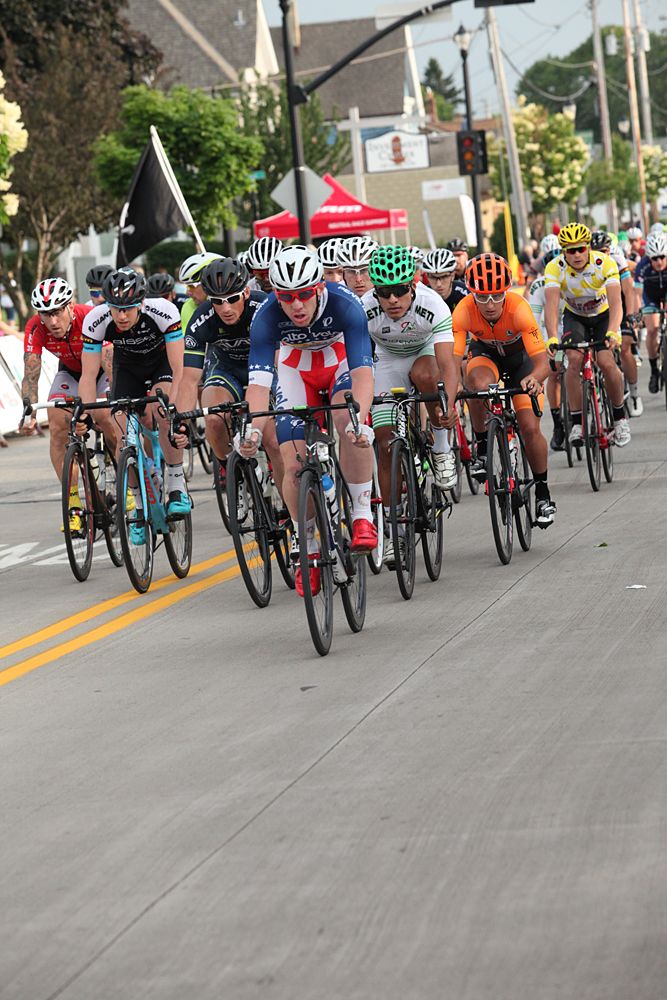 The men's race