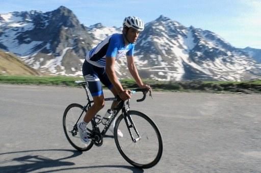 Contador cuts a lonely figure in the largesse of the mighty Pyrenees