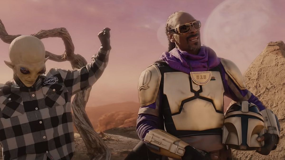 Snoop Dog in Mandalorian Armor