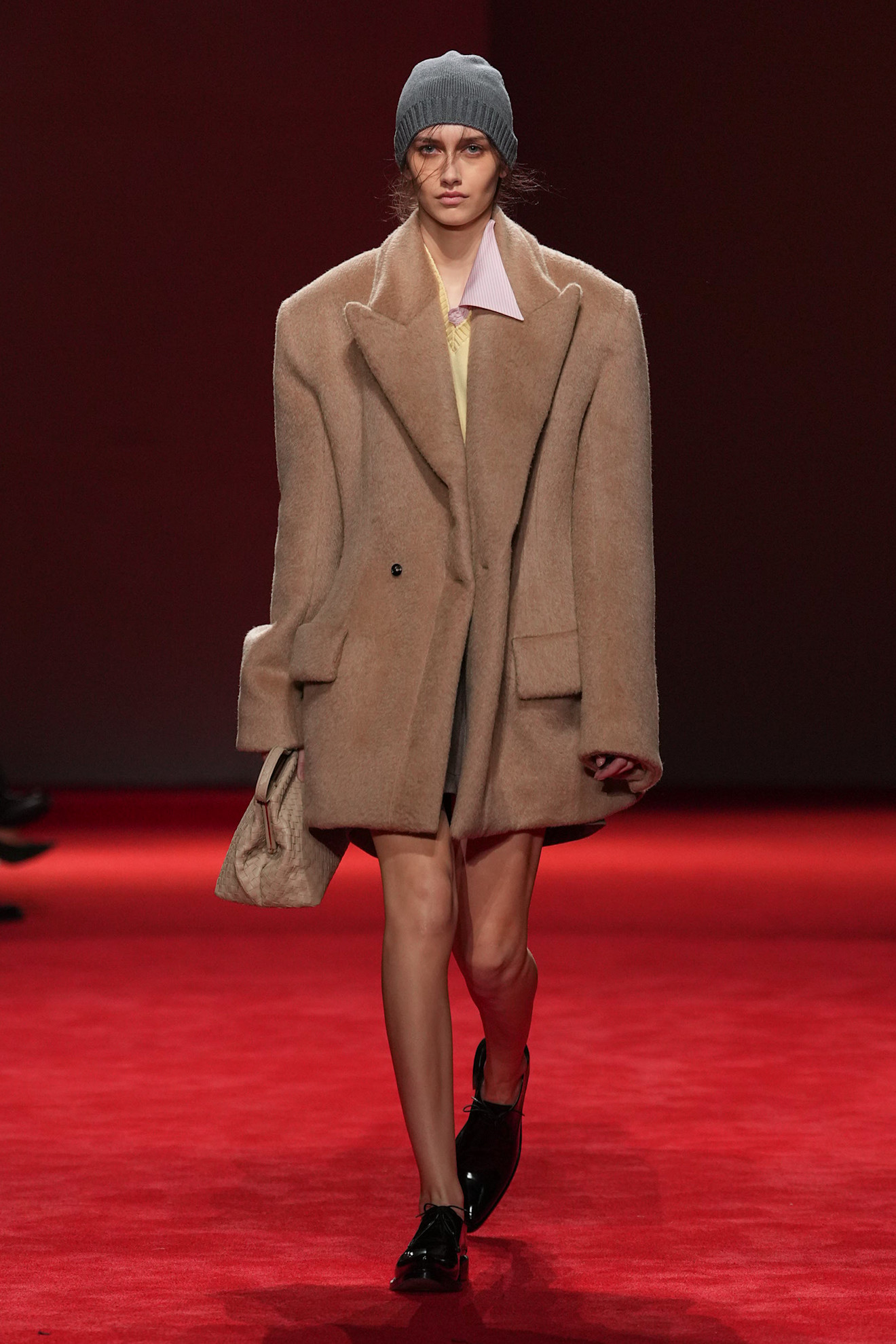 models on the Bottega Veneta Fall 2026 fashion show runway