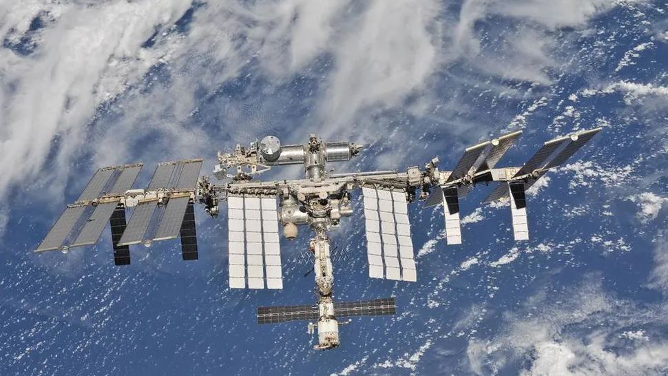  NASA asks for 'space tug' ideas to deorbit International Space Station 
