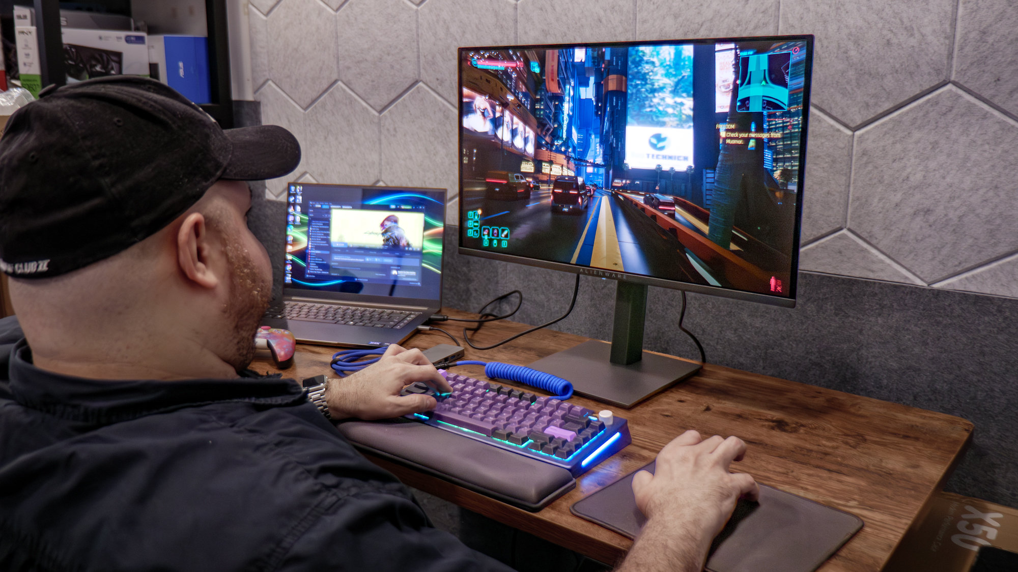 عملکرد Alienware AW2726DM