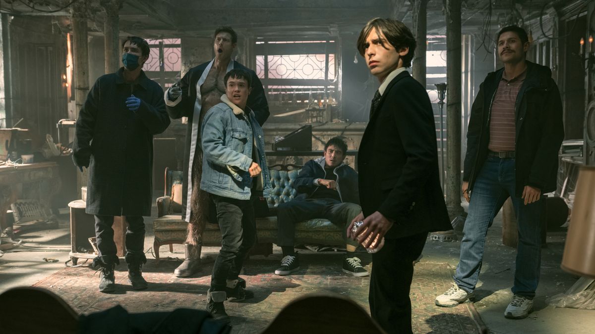 The Ending of 'The Umbrella Academy' Season 4, Explained - Marie Claire