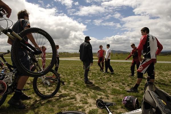 Chris Clarke with his junior downhill development riders taking part in training