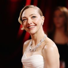 amanda seyfried at the golden globes
