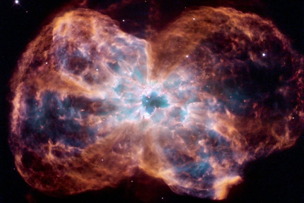 The white dwarf star discovered in the planetary nebula NGC 2440 may be the hottest one discovered yet.