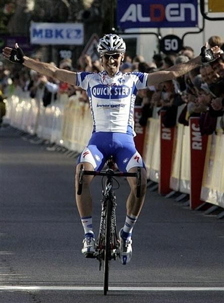 The Spaniard attacked hard and left the other four in his wake, winning with a few seconds to spare.