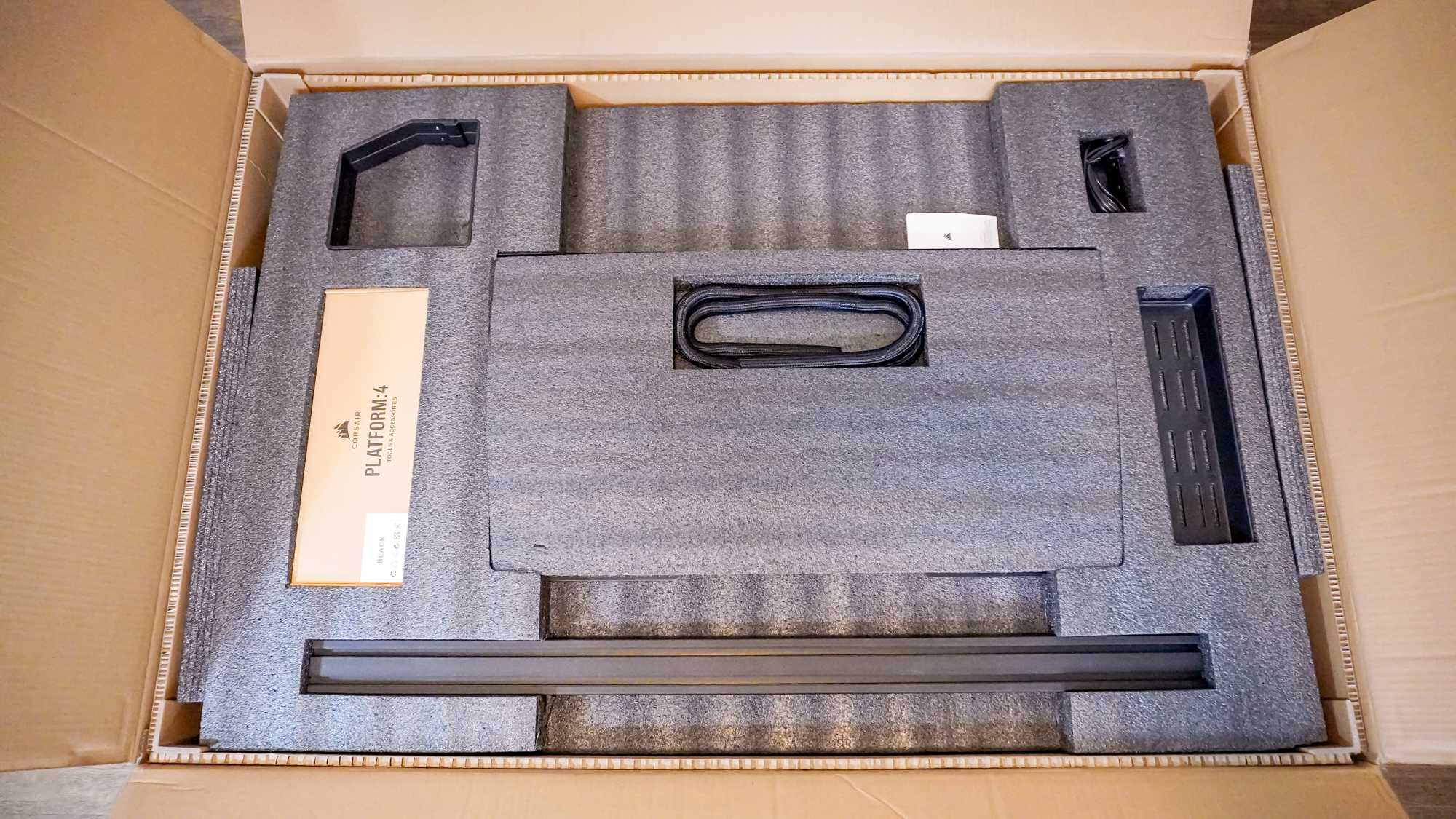 Unboxing the Corsair Platform 4: Elevate Desk