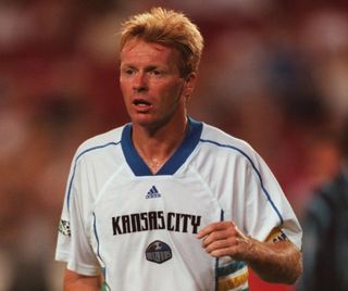 Mo Johnston playing for the Kansas City Wizards, 1999