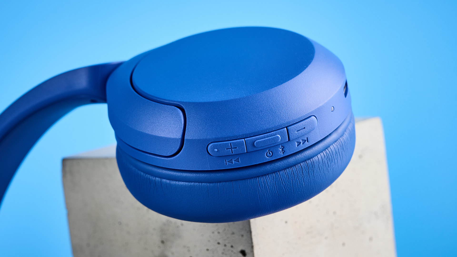 Sony WH-CH530 in Cobalt blue