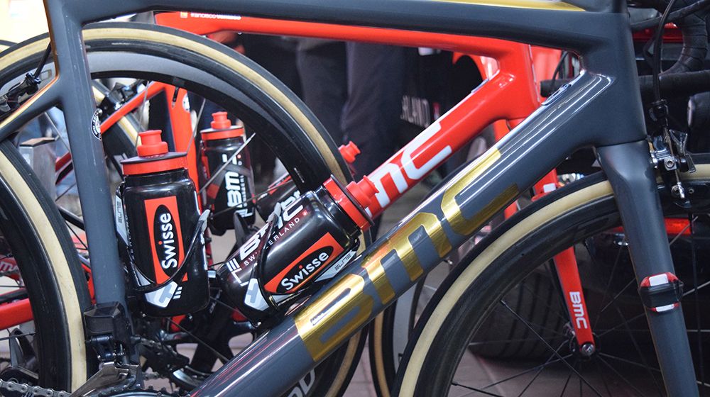 The base paint of the frame is a matt dark grey, while the gold decals for the Olympic champion catches the eye