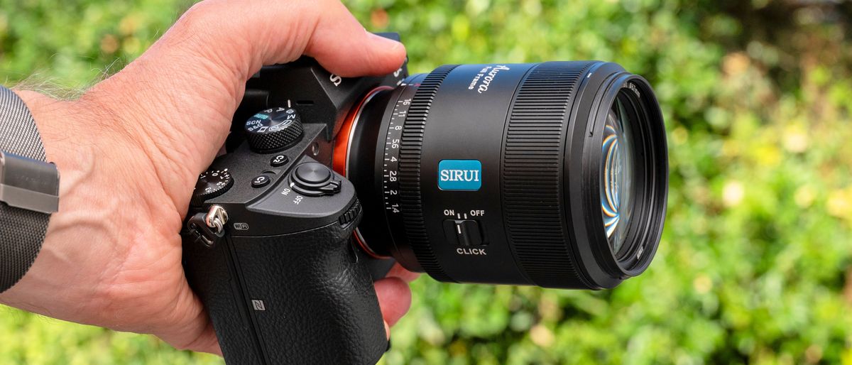 Sirui Aurora 85mm f/1.4 review: a portrait lens that's pretty as a
