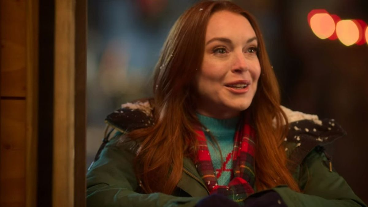 Lindsay Lohan’s Return To Acting Put Her Opposite Santa Claus Thanks To Pepsi